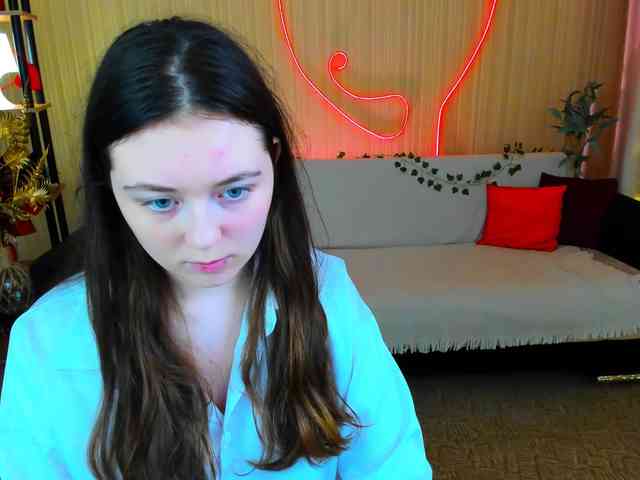 AlluringLookk webcam