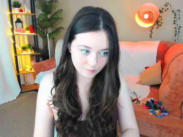 AlluringLookk webcam