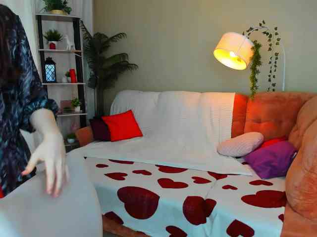 AlluringLookk webcam