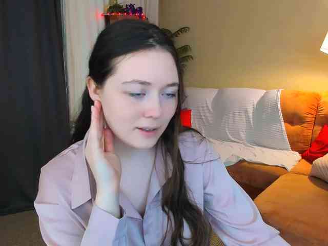 AlluringLookk webcam