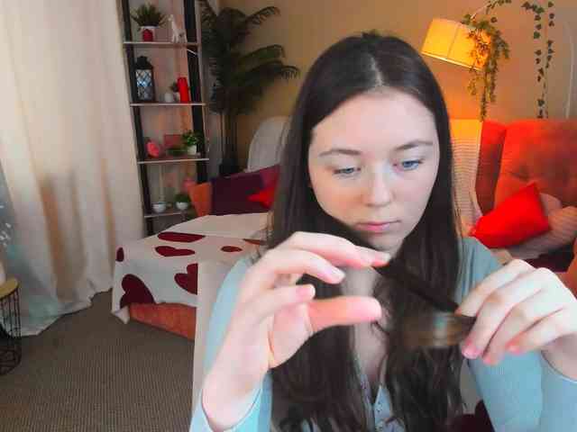 AlluringLookk webcam