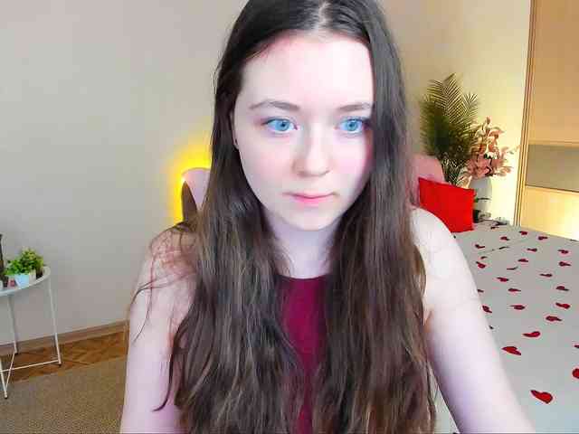 AlluringLookk webcam