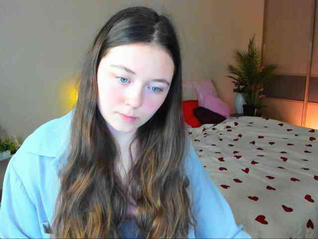 AlluringLookk webcam