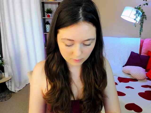 AlluringLookk webcam