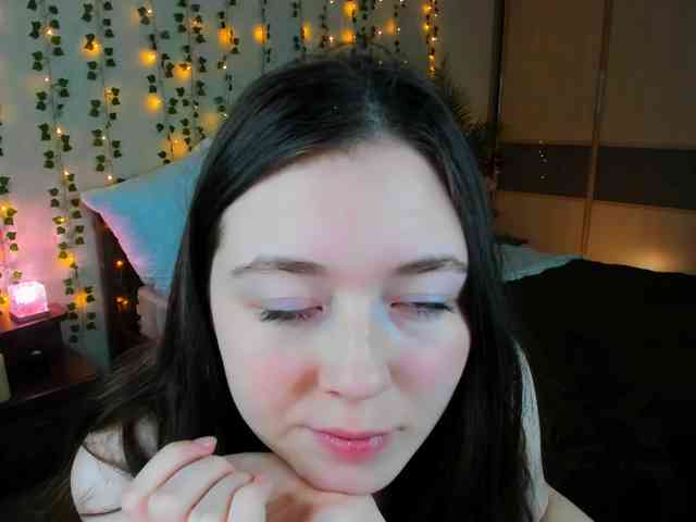 AlluringLookk webcam