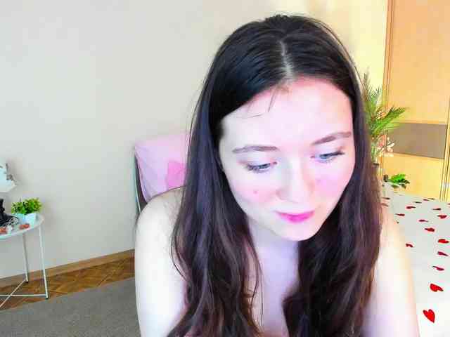AlluringLookk webcam