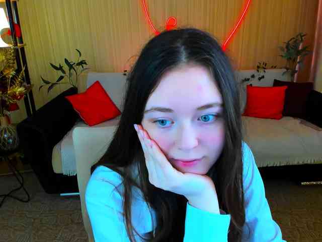 AlluringLookk webcam