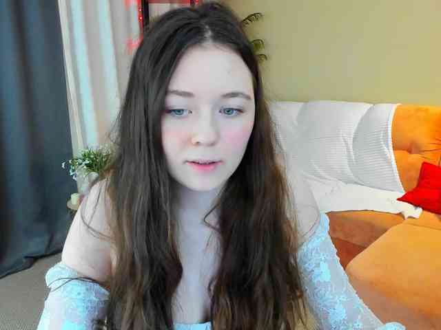 AlluringLookk webcam