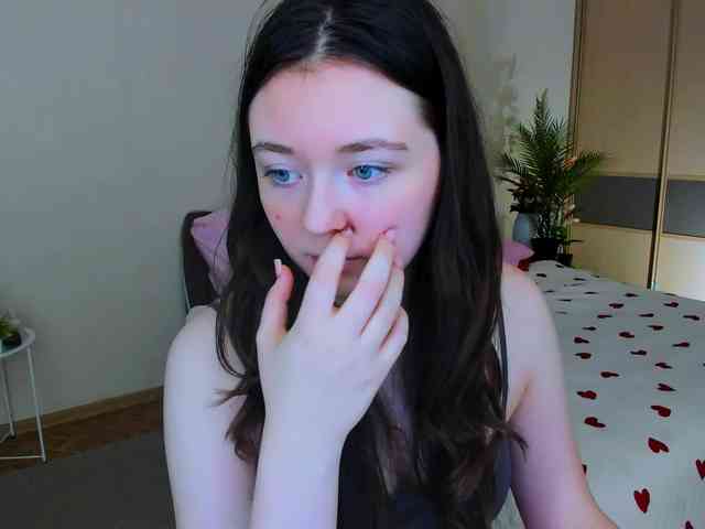 AlluringLookk webcam