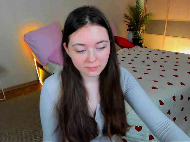AlluringLookk webcam