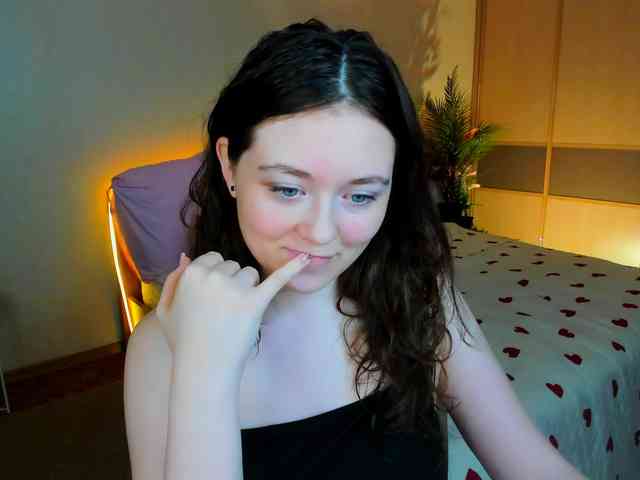 AlluringLookk webcam