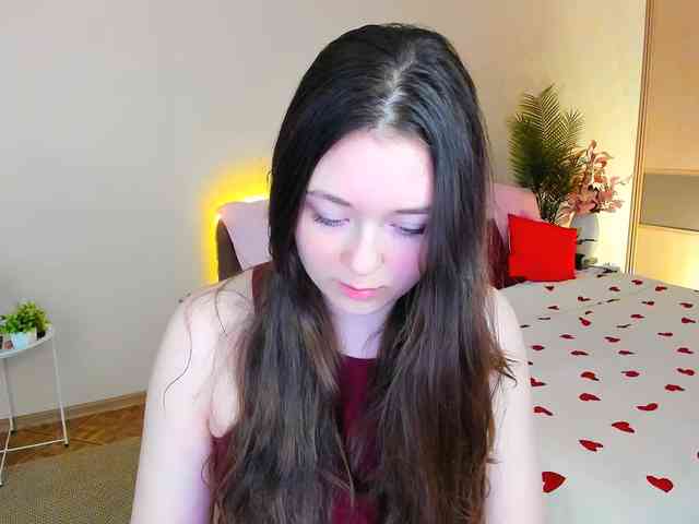 AlluringLookk webcam