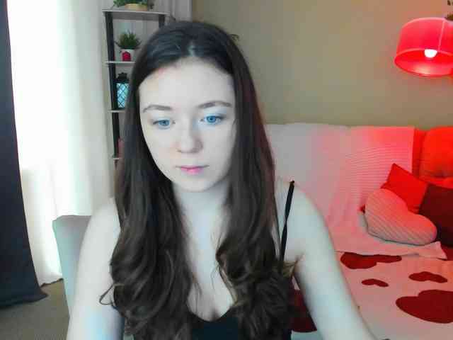 Modella: AlluringLookk