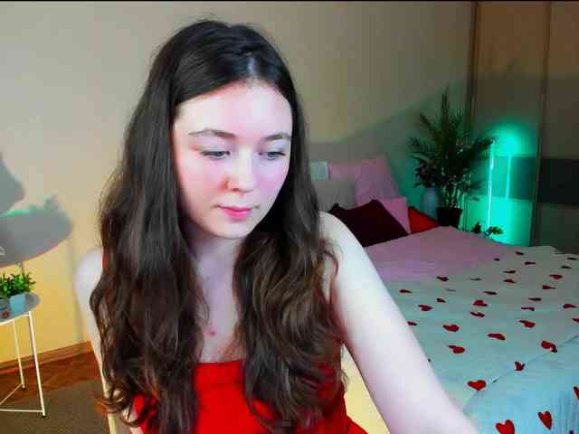 AlluringLookk webcam