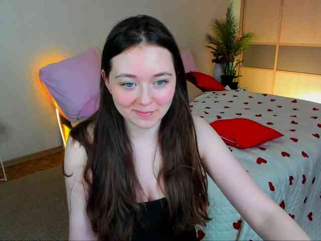 AlluringLookk webcam