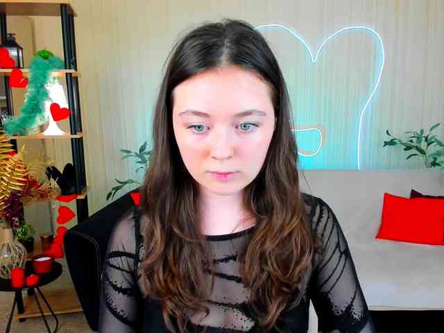 AlluringLookk webcam