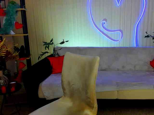 AlluringLookk webcam