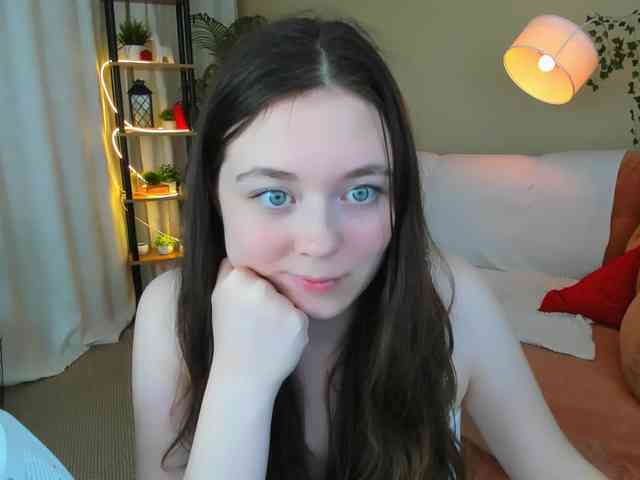 AlluringLookk webcam