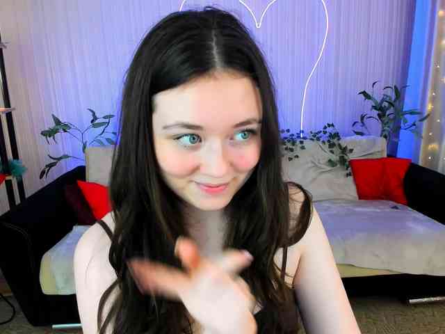 AlluringLookk webcam