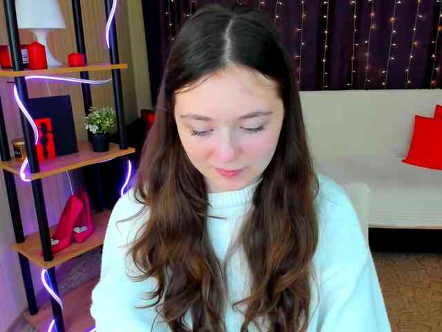 AlluringLookk webcam