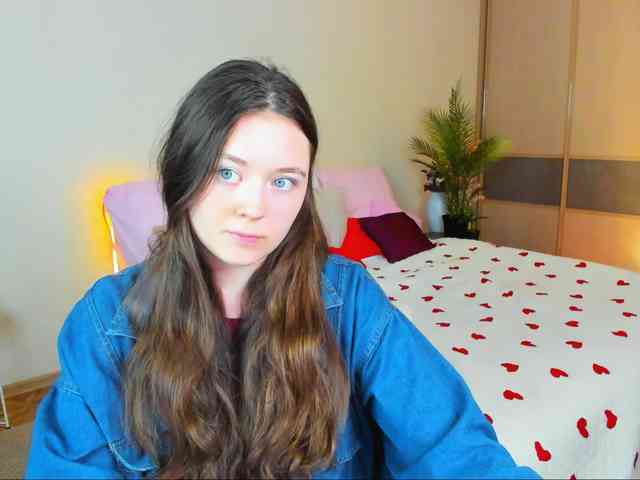 AlluringLookk webcam
