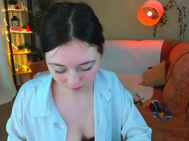 AlluringLookk webcam