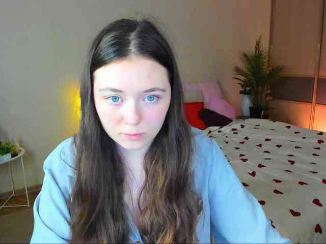 AlluringLookk webcam