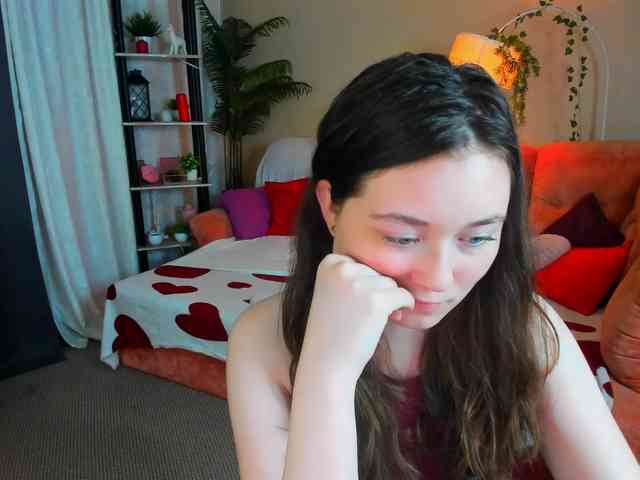 AlluringLookk webcam