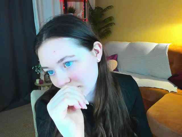 AlluringLookk webcam