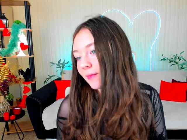 AlluringLookk webcam