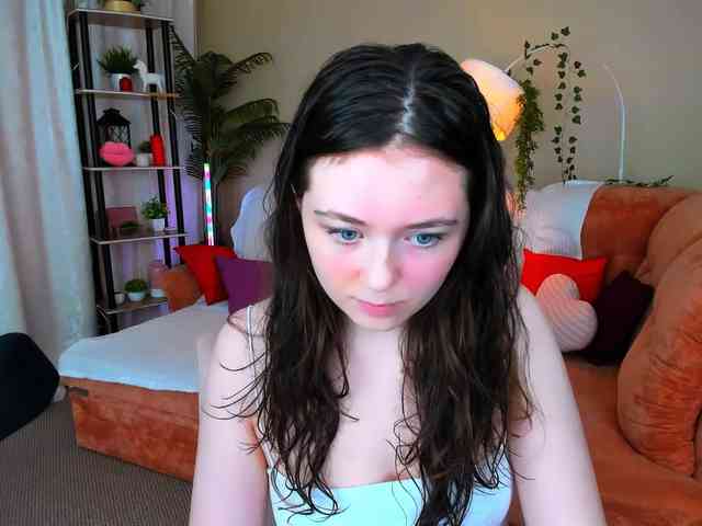 AlluringLookk webcam