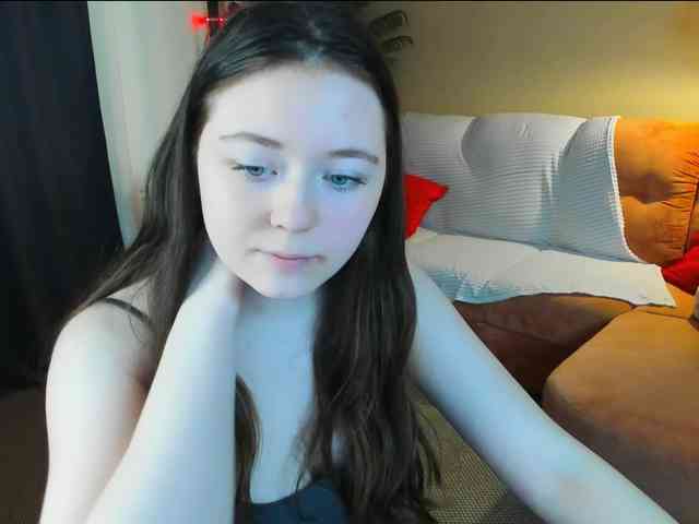 AlluringLookk webcam