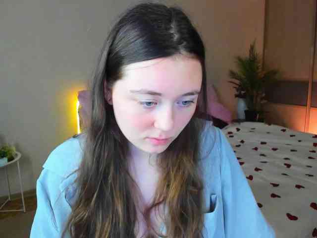 AlluringLookk webcam