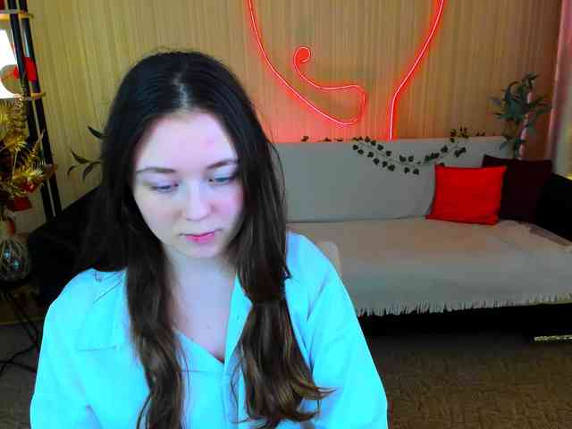 AlluringLookk webcam