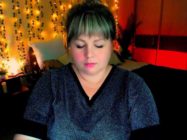 CrystaalStaar live cam on BongaCams