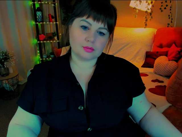 CrystaalStaar live cam on BongaCams