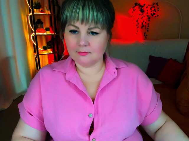 CrystaalStaar live cam on BongaCams