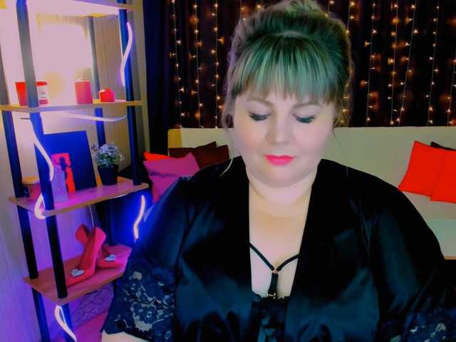 CrystaalStaar live cam preview