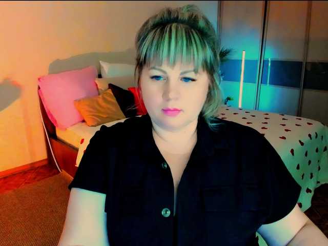 CrystaalStaar live cam on BongaCams