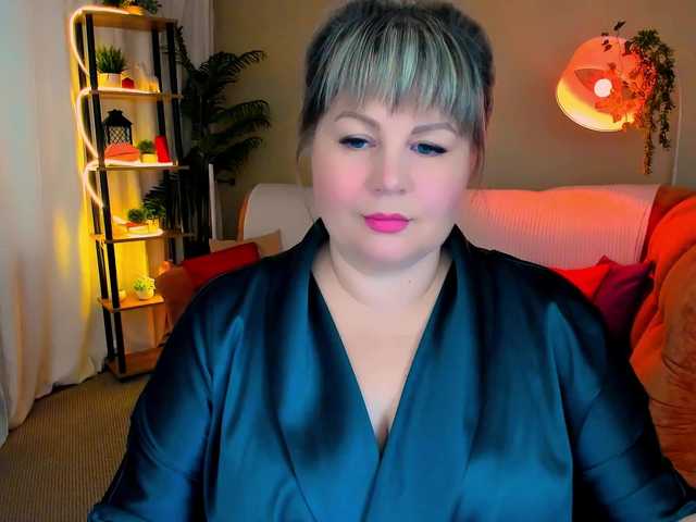 CrystaalStaar live cam on BongaCams