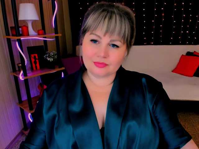 CrystaalStaar live cam on BongaCams