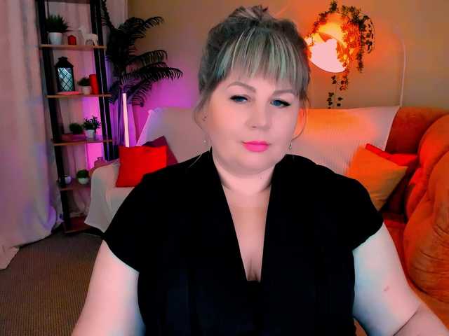 CrystaalStaar live cam on BongaCams