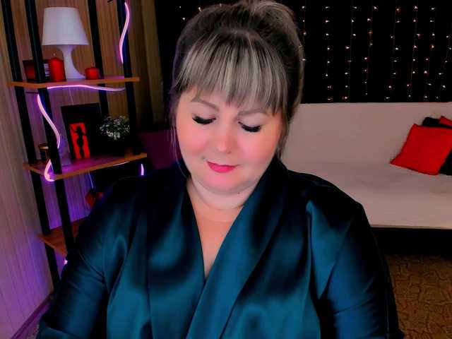 CrystaalStaar live cam on BongaCams