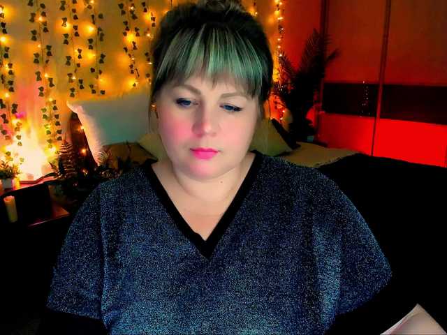 CrystaalStaar live cam on BongaCams
