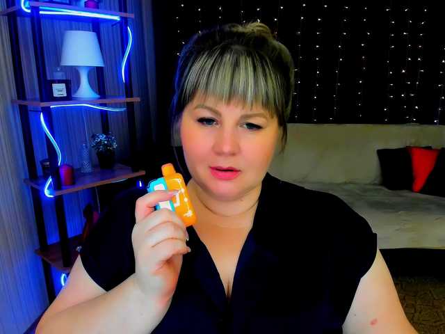 CrystaalStaar live cam on BongaCams