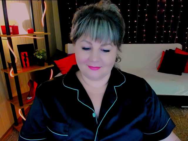 CrystaalStaar live cam on BongaCams