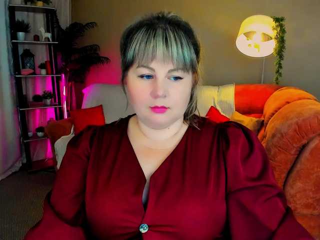 CrystaalStaar live cam on BongaCams