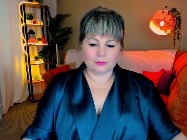 CrystaalStaar live cam on BongaCams