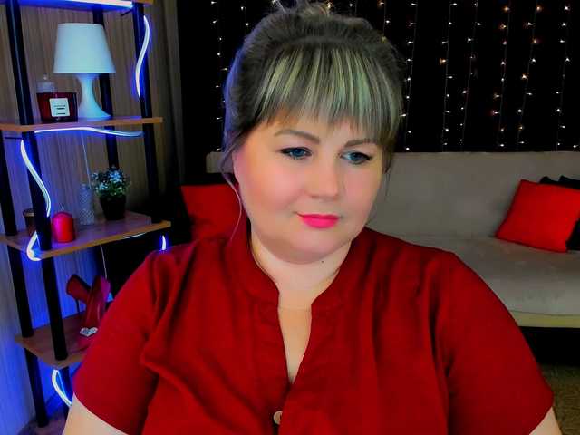 CrystaalStaar live cam on BongaCams