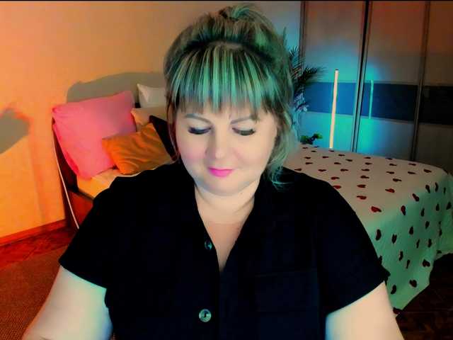 CrystaalStaar live cam on BongaCams